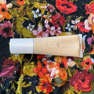 GloWish Multidew Skin Tint 02 Fair Light